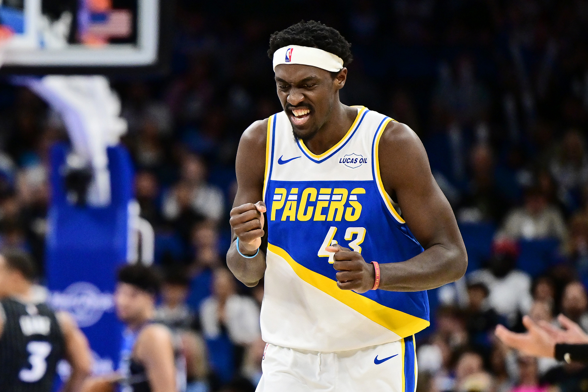 开云官网-西亚卡姆37+6班凯罗39+6 步行者险胜魔术终结16连败